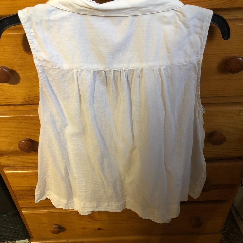 Ladies top - Picture 3 of 3